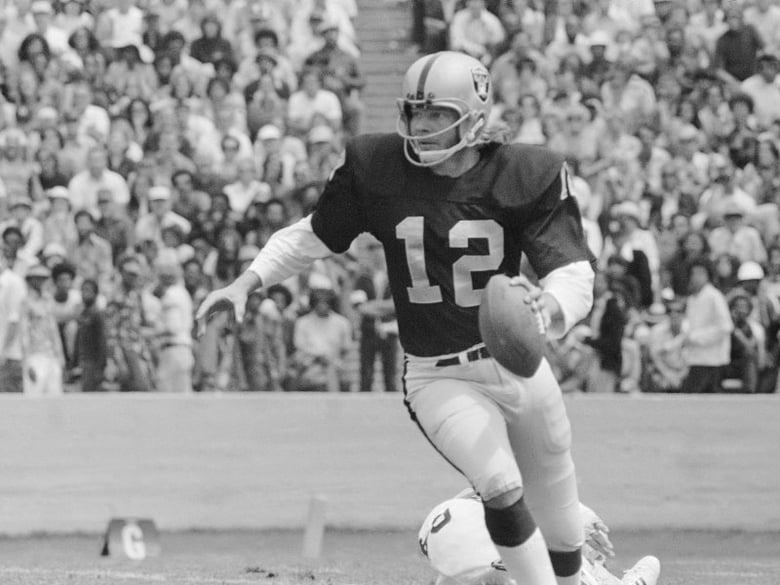 Former Oakland Raiders QB Ken Stabler dead at 69