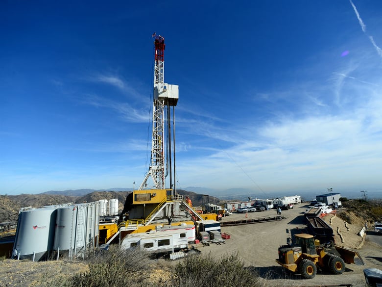 Regulators, SoCal Gas Go. Respond To Methane Gas Leak 