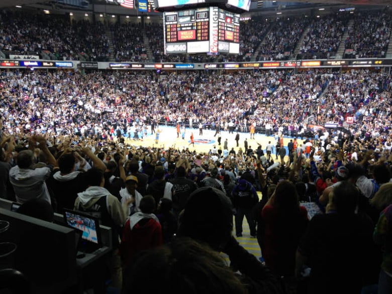 See photos from Sacramento Kings home win over Oklahoma City Thunder