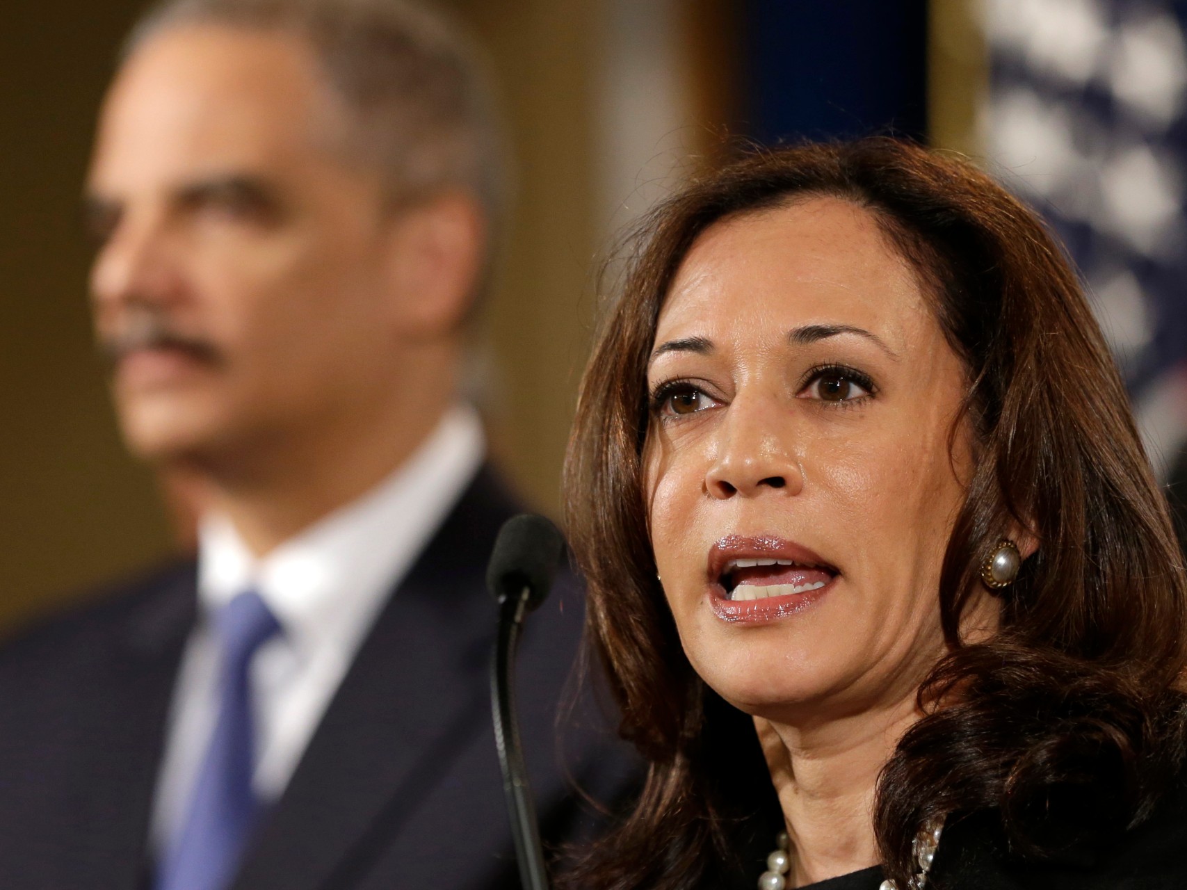 Kamala Harris Says She ‘Took On The Big Banks’ As California Attorney ...