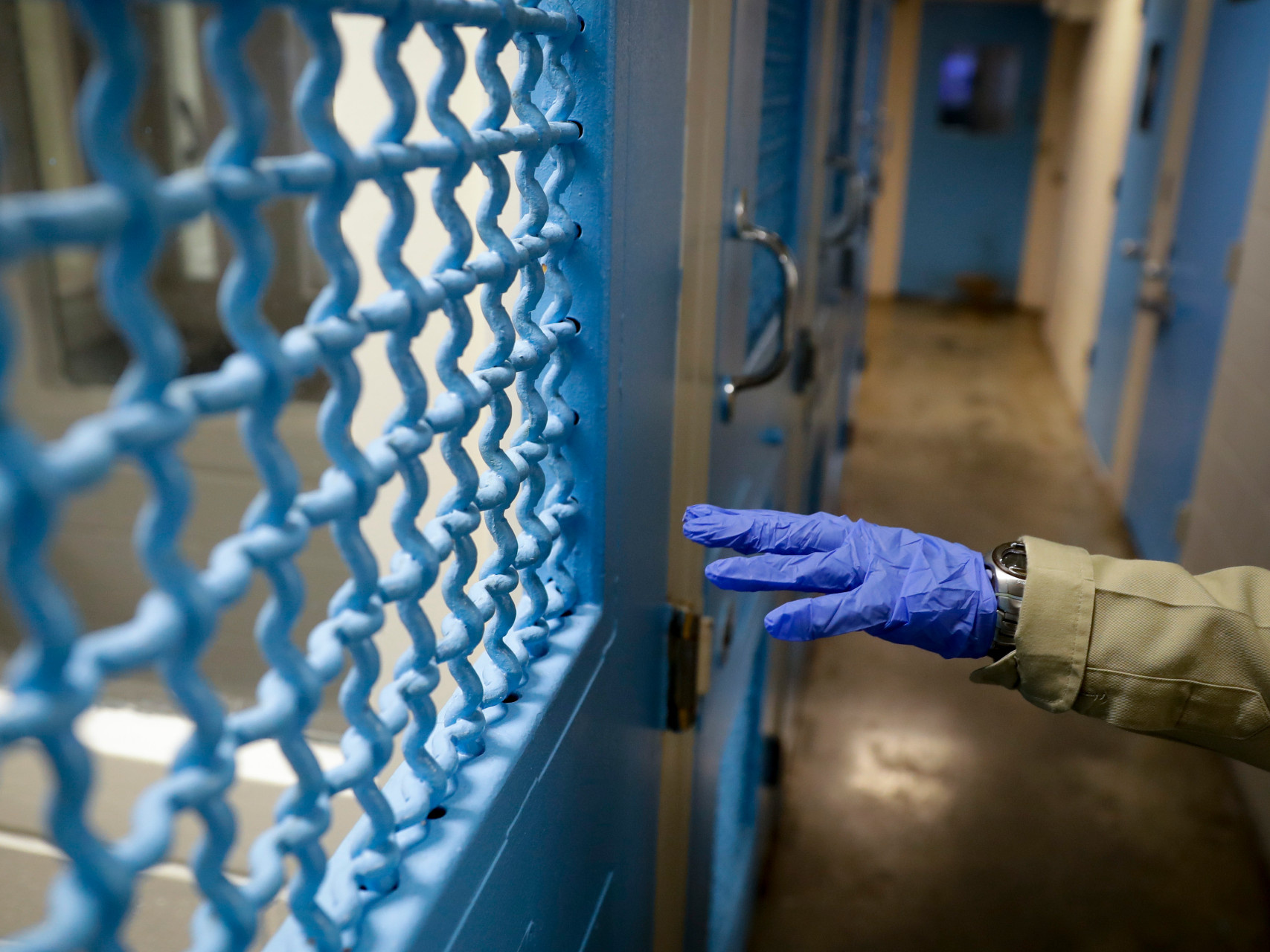 COVID-19 infection hits record high in California prison