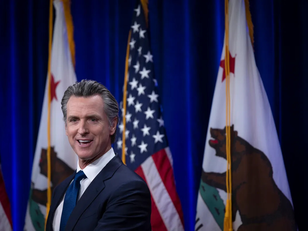 a-defiant-pep-talk-a-gas-rebate-what-gov-newsom-offered-in-state-of-the-state-capradio